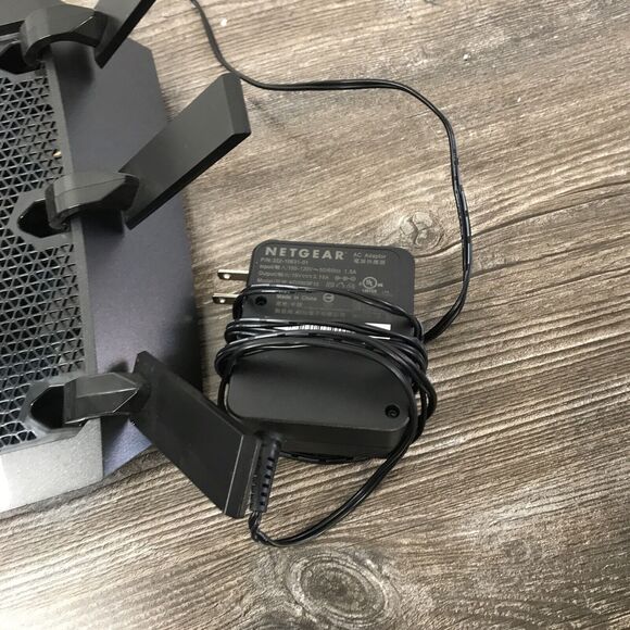 Netgear Nighthawk X6 R8000 AC3200 Tri-band WiFi Router w/ Power Cable - Picture 3 of 6